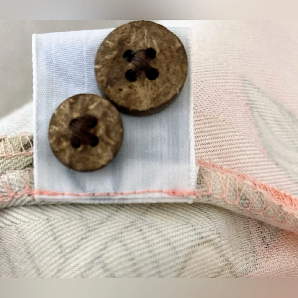 Tommy Bahama silk shirt - Picture 6 of 8